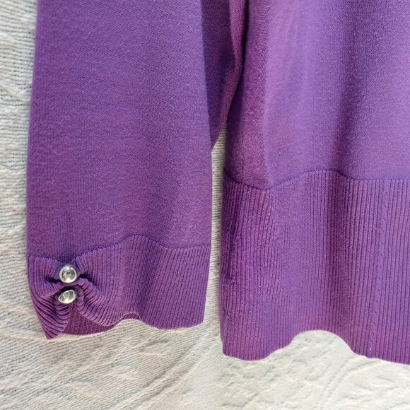 White House Black Market Purple Flower Applique Design 60s look Sweater T-384 LG - Picture 7 of 12